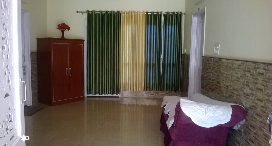Dayal Guest House, Katra 5